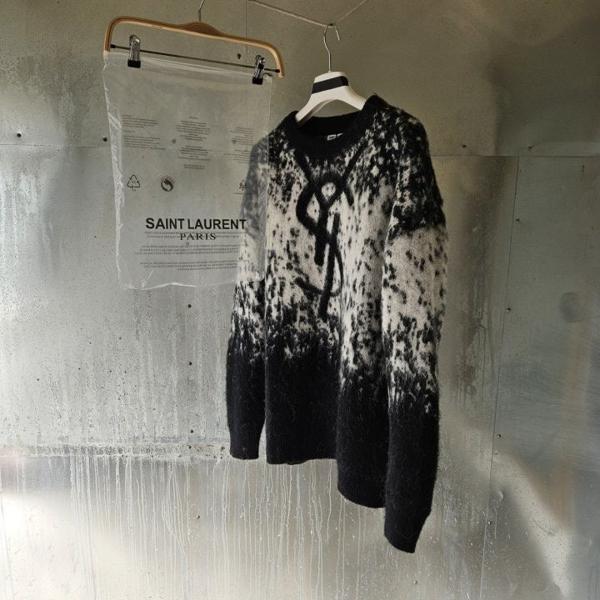 생** 그라데이션 스웨터