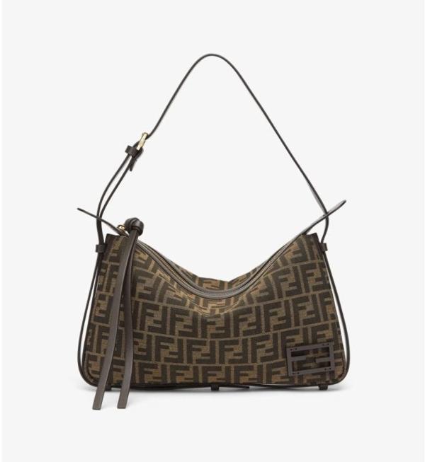 펜* 심플리 미디엄 브라운 FF 자카드 패브릭 백 8BR829AFPMF1GL7풀박스