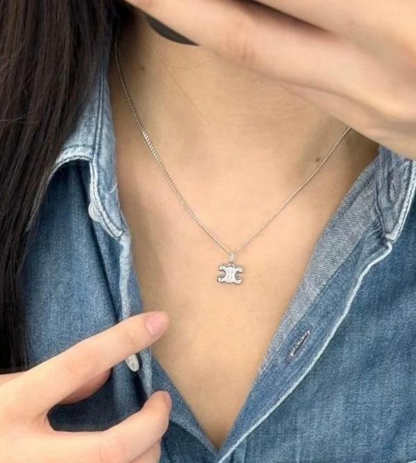 셀** 트리옹프 라인스톤 목걸이수입최고급