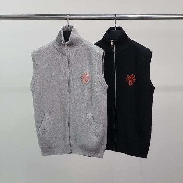 에*** 로고자수 니트 조끼