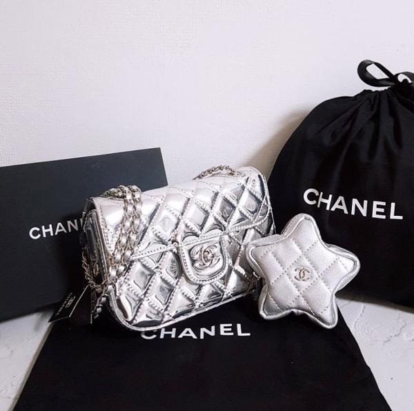 샤* 고급 24크루즈 스타코인퍼스 미니 플랩 백 실버