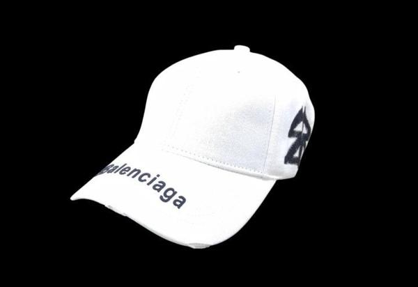 발**** 캡 로고 볼 CAP ㅡ 화이트