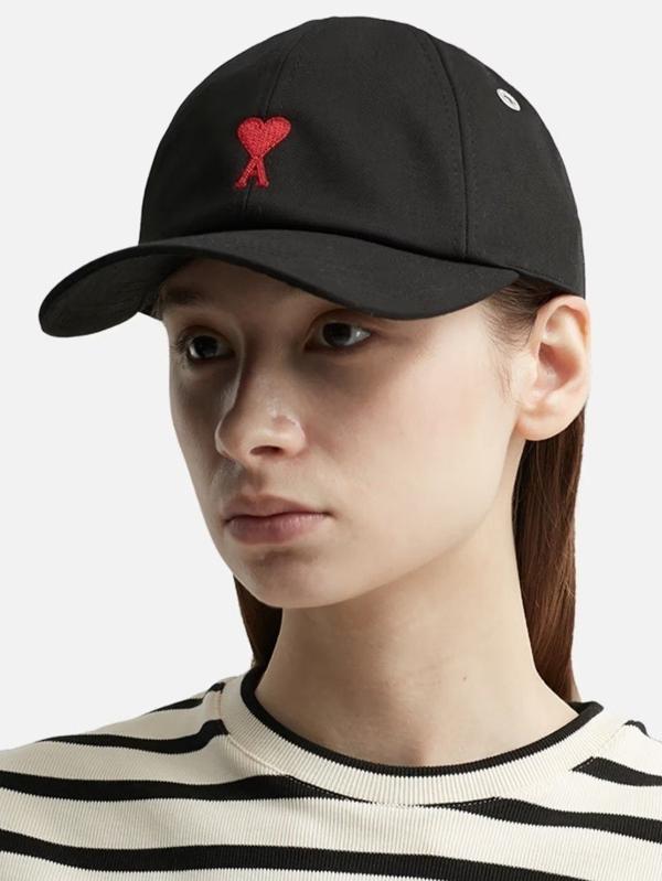 아* 드 꾀희 엠브로이더리 캡