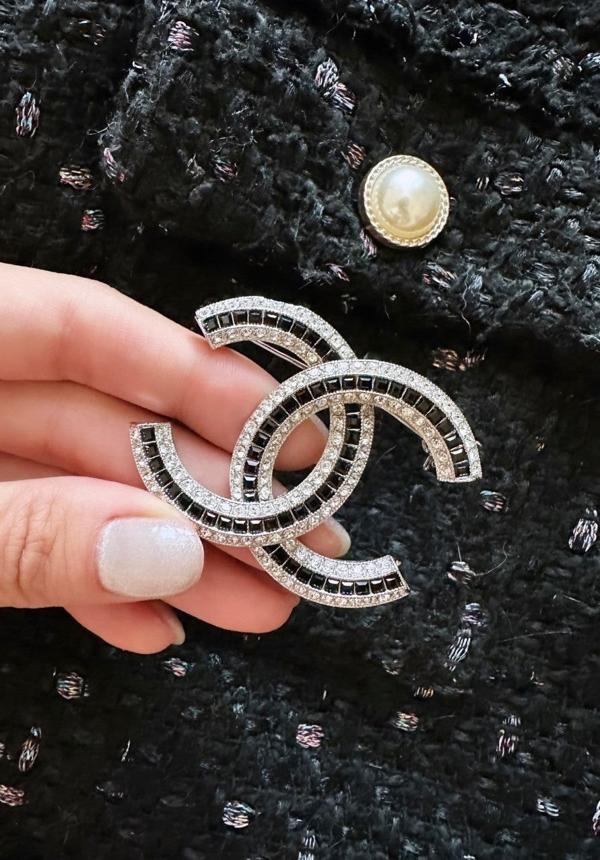 샤* 블랙믹스 브로치