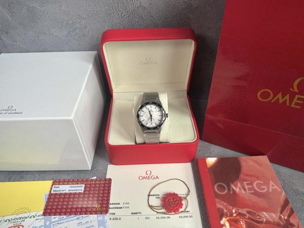 오** 컨스텔레이션 41mm 운석다이얼