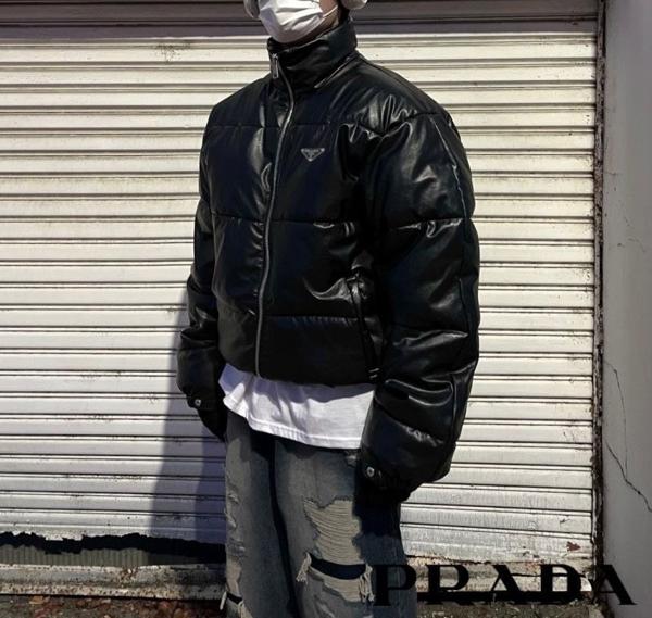 프** 삼각로고 리나일레더 패딩