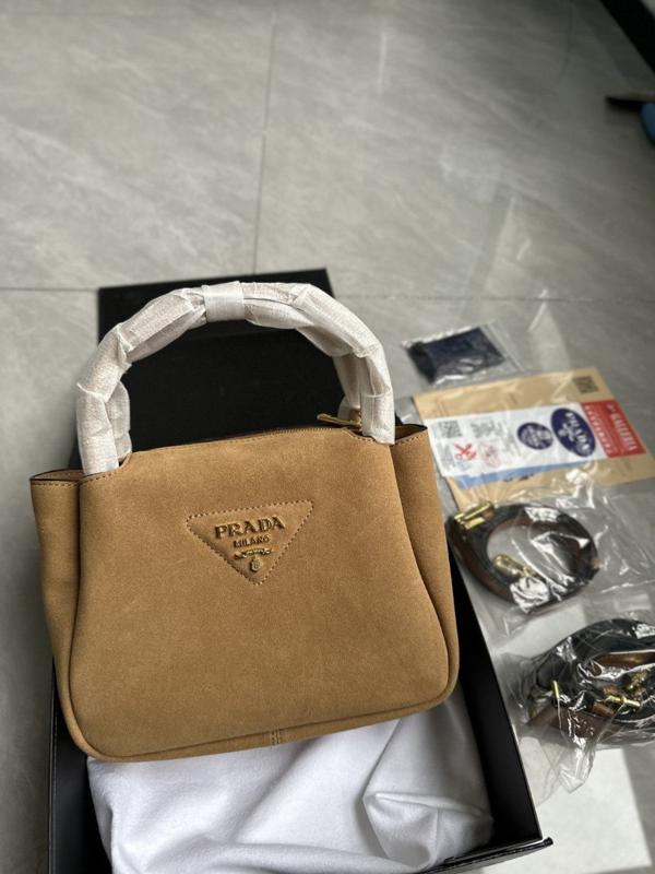 프** 신상 스웨이드 토트백 숄더백