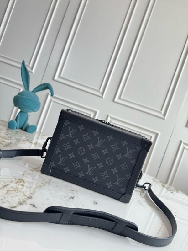 루* 이클립스 모노그램 소프트 트렁크 크로스백