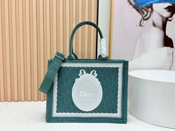 디* 신형 북토트백 미듐