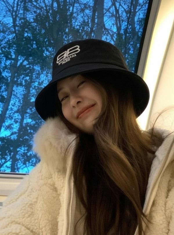 발**** 로고 자수 멀티 버킷햇 수입