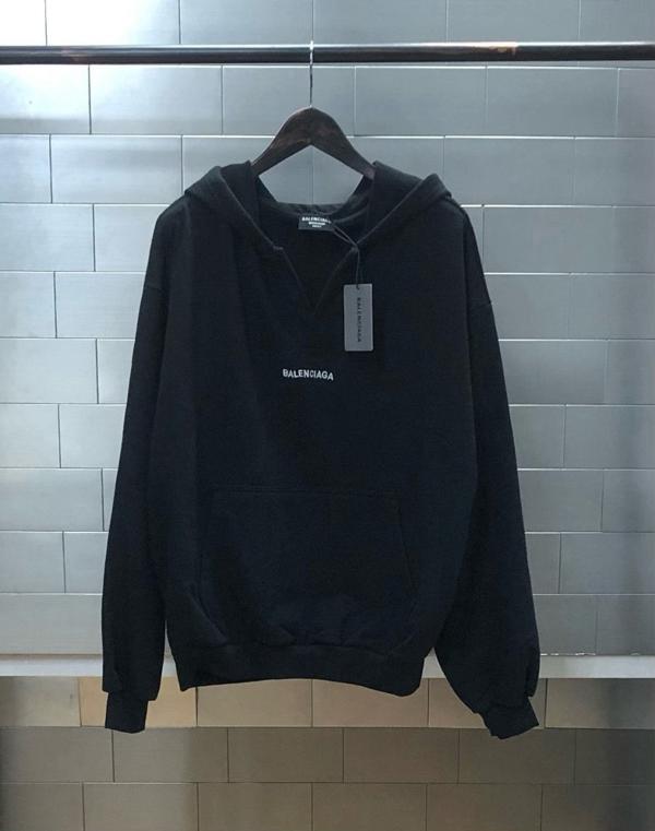 발**** 페이크 폴로 자수후디