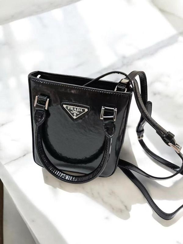 프** 브러시드 스몰 토트백