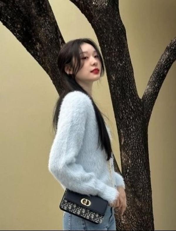 디* 미스 카로 체인 파우치