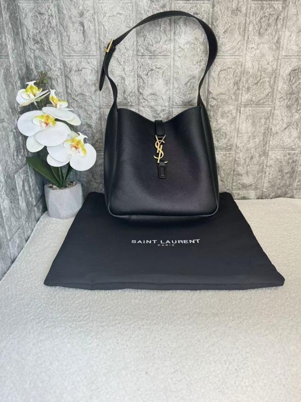 생** LE5A7 숄더백