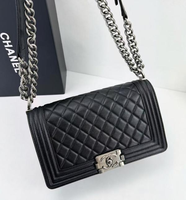 샤* 보이백 캐비어