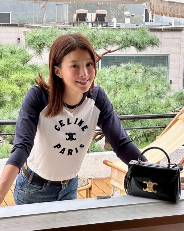 셀** 트리옹프 블라종 롱슬리브  수입