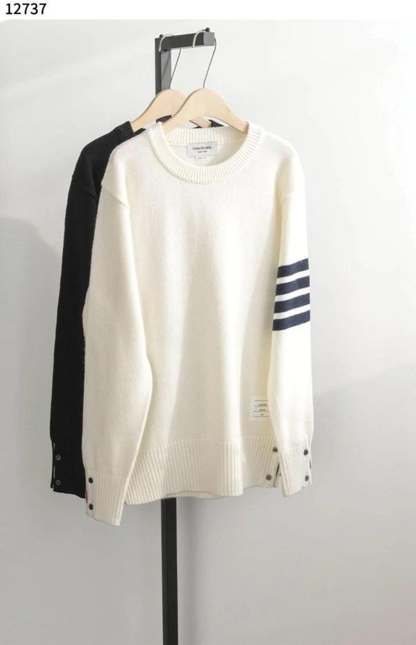 톰* 램스울 사선완장 라운드 니트