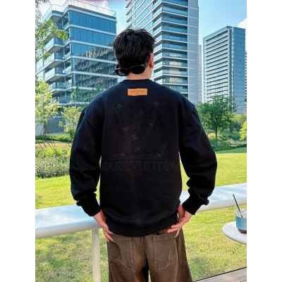 루* 인사이드 자수로고 맨투맨