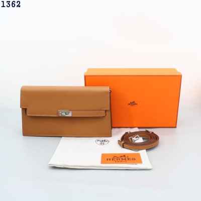 에*** 켈리 클래식 투 고 장지갑