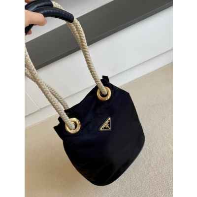 프** 마리너 리나일론 스몰 버킷백 (블랙) 1BE082