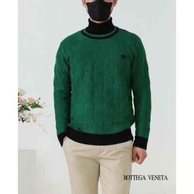 보** 나비자수로고 수입 엠보 패턴 니트