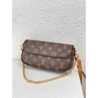 루* 월릿 온 체인 아이비 백