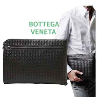 보** 인트레치아토 더블지퍼 클러치 820017 VBWD3 3135ㅡ 블랙 색상