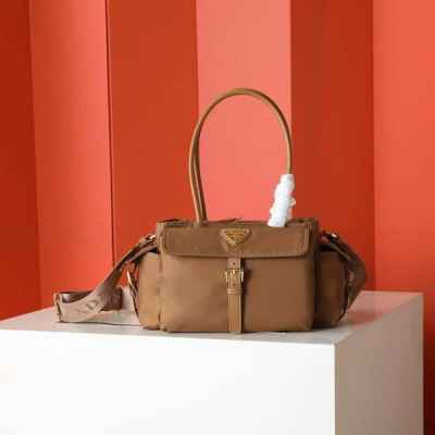 프** 익스플로어 토트