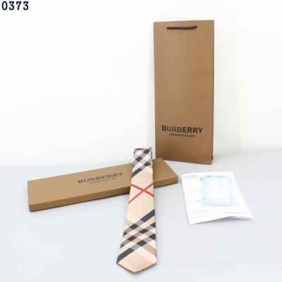 버** 베이지 체크 넥타이