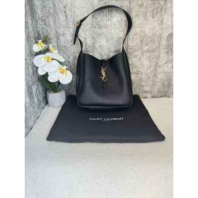 생** LE5A7 숄더백