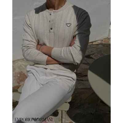 아* 쓰리 버튼 탭 골지 헨리넥 니트