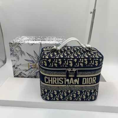 디* 트래블 베니티