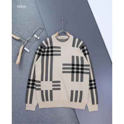 버** 클래식 체크 라운드 스웨터