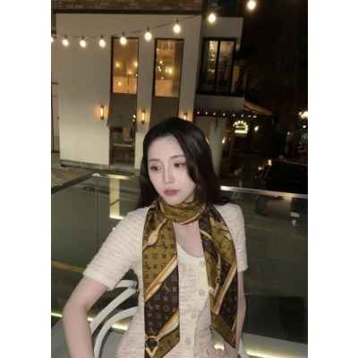 루* 모노그램 브라운 키링로고 스카프